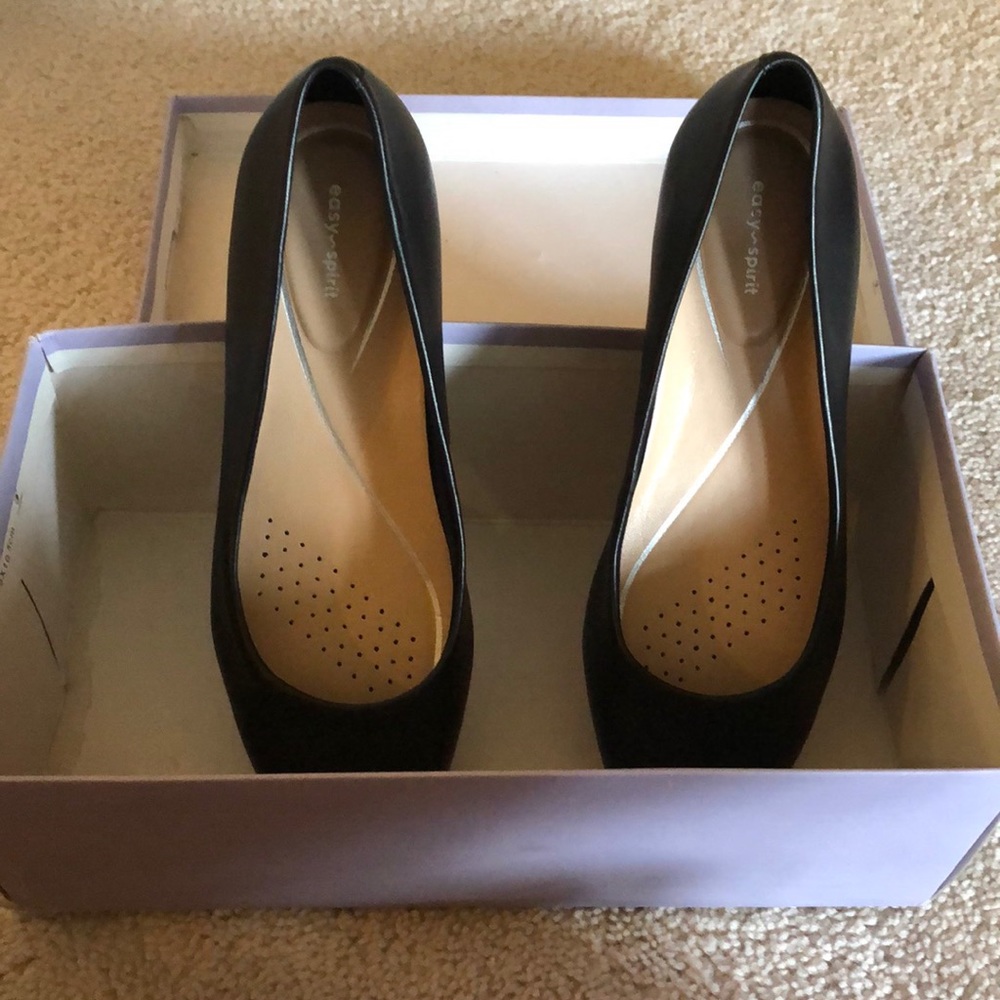 Easyspirit Caldise Pump